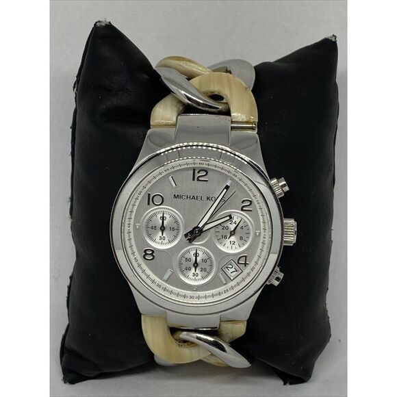 Michael Kors Runway MK4263 Womens Beige & Silver Strap Analog Quartz Watch MP742 - Picture 3 of 12